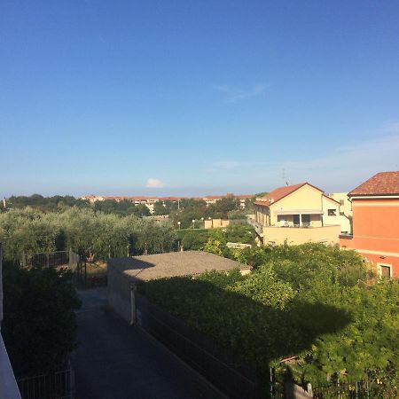 Ferienwohnung A Casa Di Nonna Luciana - Trilocale Con Giardino Ceriale Exterior foto