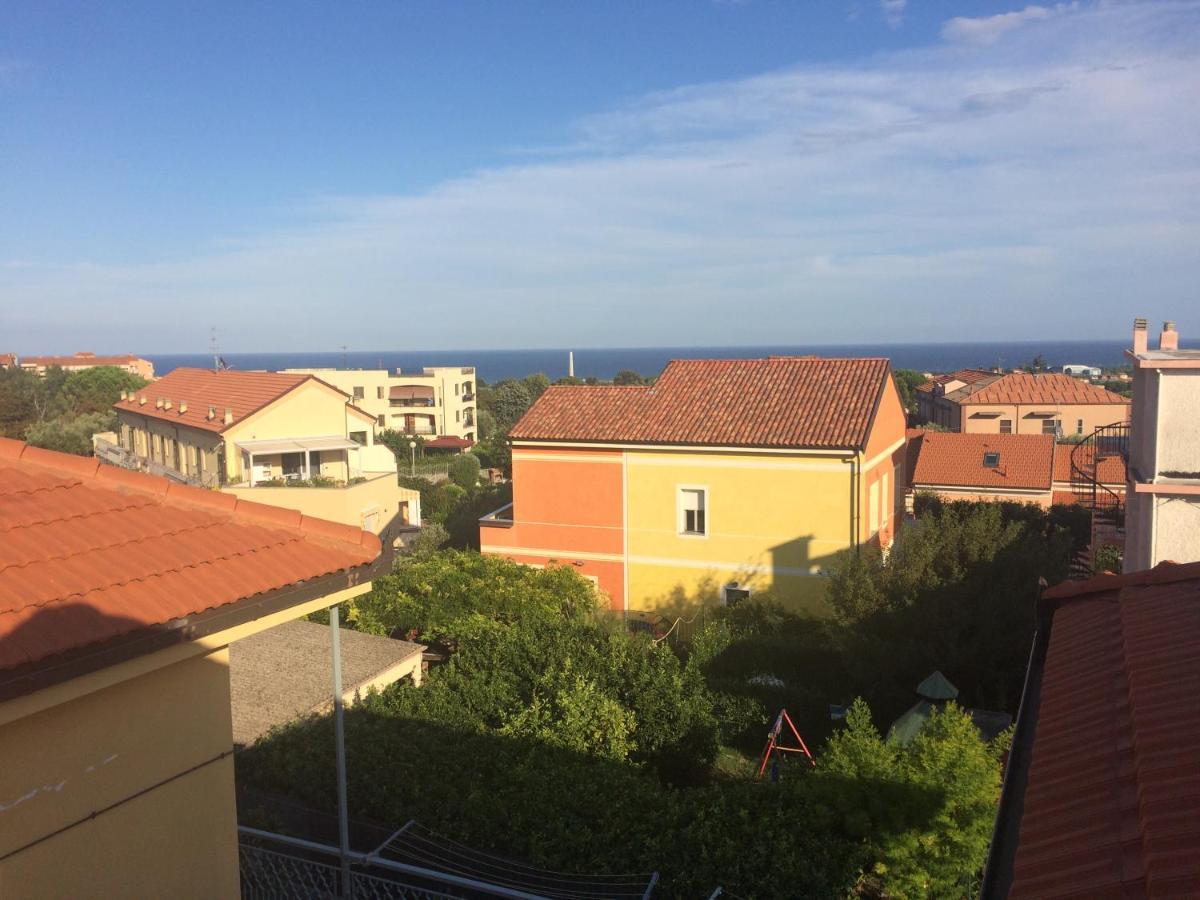 Ferienwohnung A Casa Di Nonna Luciana - Trilocale Con Giardino Ceriale Exterior foto